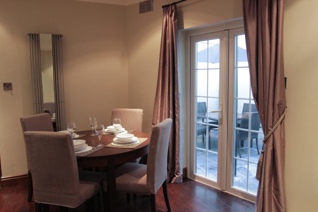 Paddington Patio Apartment London Szoba fotó